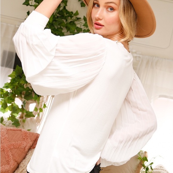 Cream Long Sleeve Knit Top NWT Size Large - Picture 4 of 11